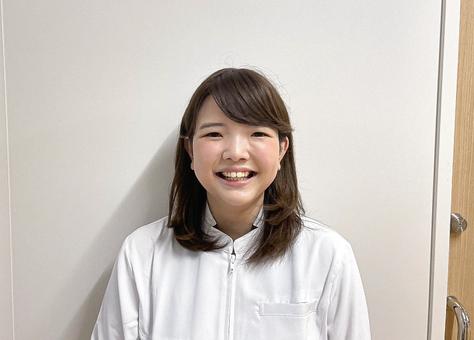 入社4年目の岡村