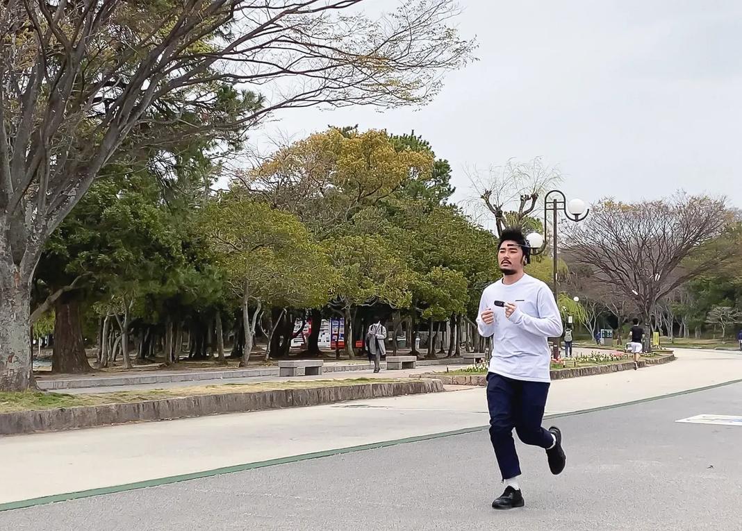 2キロでバテるアベケン