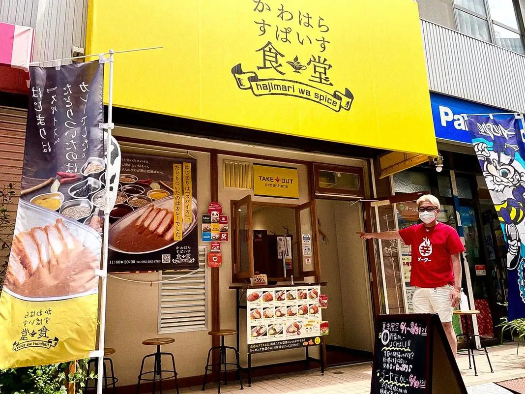 女性一人でも入りやすい明るい雰囲気。店頭でテイクアウトもできる｡